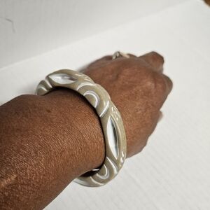 Park Lane Seascape Taupe/White Wood Bangle Bracelet